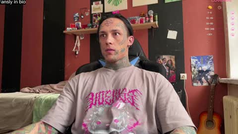 Snapshot of tommy__gun_ chatting on 01/05/25, 09:26 Tommy and Katana online show from 01/05/25, 09:26