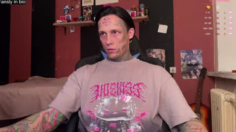 Snapshot of tommy__gun_ chatting on 01/05/25, 06:35 Tommy and Katana online show from 01/05/25, 06:35