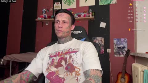 Snapshot of tommy__gun_ chatting on 01/06/25, 02:36 Tommy and Katana online show from 01/06/25, 02:36