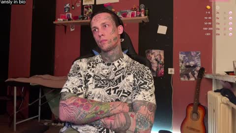 Snapshot of tommy__gun_ chatting on 01/09/25, 05:33 Tommy and Katana online show from 01/09/25, 05:33