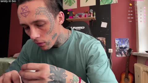 Snapshot of tommy__gun_ chatting on 01/10/25, 10:28 Tommy and Katana online show from 01/10/25, 10:28