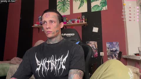 Snapshot of tommy__gun_ chatting on 01/11/25, 02:36 Tommy and Katana online show from 01/11/25, 02:36