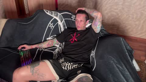 Snapshot of tommy__gun_ chatting on 01/30/25, 03:29 Tommy and Katana online show from 01/30/25, 03:29