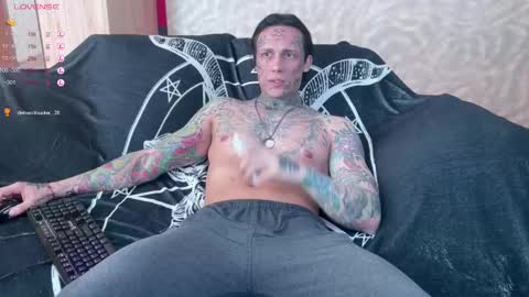 Snapshot of tommy__gun_ chatting on 02/09/25, 11:04 Tommy and Katana online show from 02/09/25, 11:04