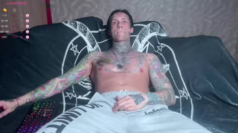 Snapshot of tommy__gun_ chatting on 02/16/25, 03:16 Tommy and Katana online show from 02/16/25, 03:16