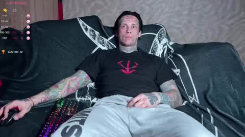 Snapshot of tommy__gun_ chatting on 02/17/25, 04:04 Tommy and Katana online show from 02/17/25, 04:04