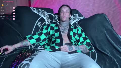 Snapshot of tommy__gun_ chatting on 02/19/25, 03:38 Tommy and Katana online show from 02/19/25, 03:38