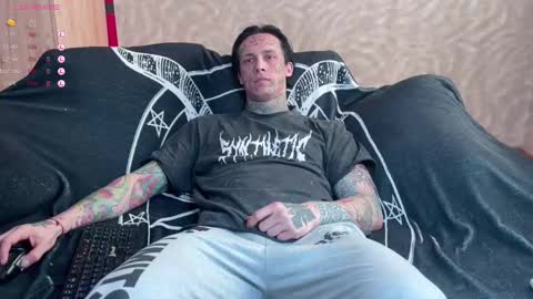 Snapshot of tommy__gun_ chatting on 02/20/25, 05:23 Tommy and Katana online show from 02/20/25, 05:23