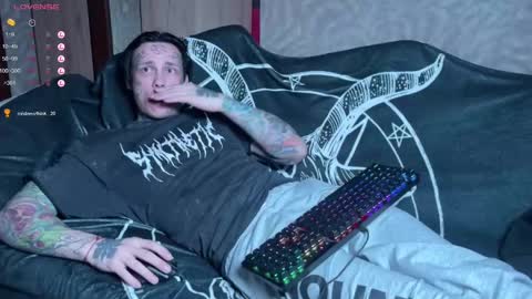 Snapshot of tommy__gun_ chatting on 02/20/25, 02:46 Tommy and Katana online show from 02/20/25, 02:46