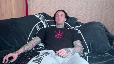 Snapshot of tommy__gun_ chatting on 02/23/25, 09:11 Tommy and Katana online show from 02/23/25, 09:11