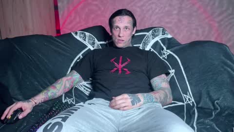 Snapshot of tommy__gun_ chatting on 02/23/25, 03:18 Tommy and Katana online show from 02/23/25, 03:18