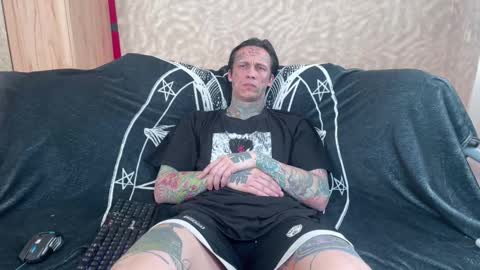 Snapshot of tommy__gun_ chatting on 03/07/25, 08:45 Tommy and Katana online show from 03/07/25, 08:45