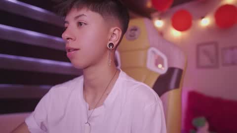 Blue  online show from 02/18/25, 06:04