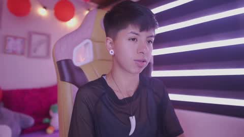 Blue  online show from 02/22/25, 04:40