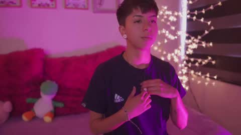 Blue  online show from 03/01/25, 04:44