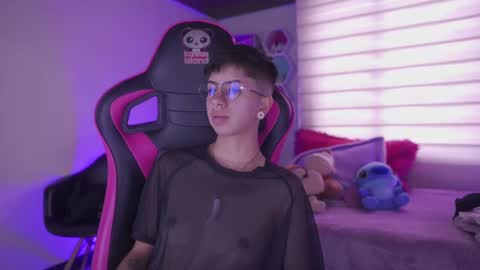 Blue  online show from 03/11/25, 02:18