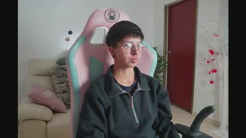 Blue  online show from 10/01/25, 03:29