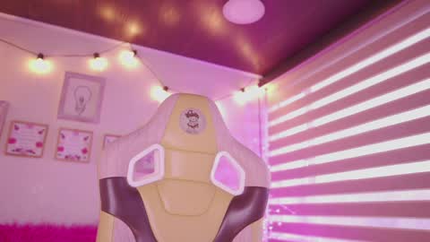 Blue  online show from 04/12/26, 11:04