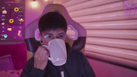 Blue  online show from 04/24/26, 12:40