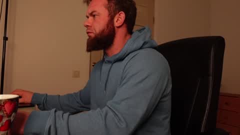  tommy burnzzz  online show from 01/12/25, 02:35