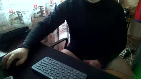 Tommi Li online show from 01/08/25, 07:34