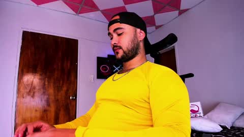 tommy_sccott online show from 12/23/24, 02:56