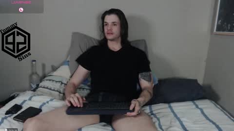 Snapshot of tommy_sins92 chatting on 10/15/25, 08:20 Tommy Sins online show from 10/15/25, 08:20