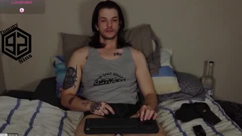 Snapshot of tommy_sins92 chatting on 11/05/25, 05:02 Tommy Sins online show from 11/05/25, 05:02