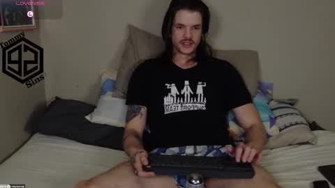 Snapshot of tommy_sins92 chatting on 11/20/25, 02:17 Tommy Sins online show from 11/20/25, 02:17