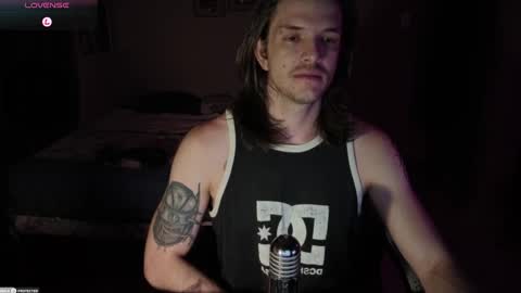 Snapshot of tommy_sins92 chatting on 12/17/25, 08:48 Tommy Sins online show from 12/17/25, 08:48