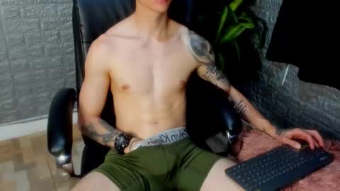 Snapshot of tommy_slater chatting on 02/10/26, 07:29 Tommy Slater online show from 02/10/26, 07:29