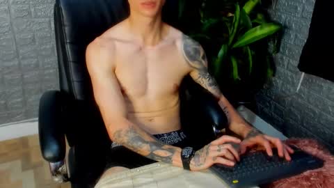 Snapshot of tommy_slater chatting on 02/19/26, 03:52 Tommy Slater online show from 02/19/26, 03:52