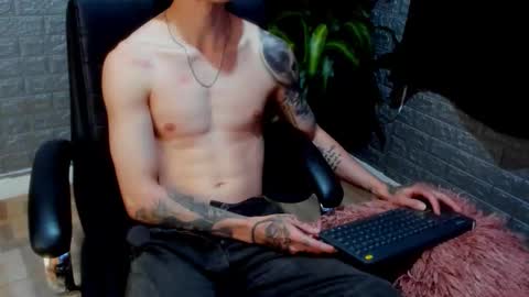 Snapshot of tommy_slater chatting on 03/18/26, 09:18 Tommy Slater online show from 03/18/26, 09:18