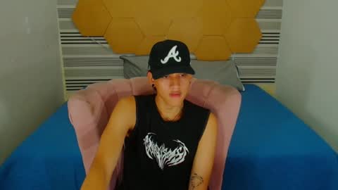 Snapshot of tommy_sweet1 chatting on 12/26/24, 12:05 tommy_sweet1 online show from 12/26/24, 12:05