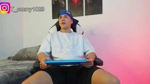 Snapshot of tommy_vm chatting on 01/22/25, 03:52 Tommy online show from 01/22/25, 03:52