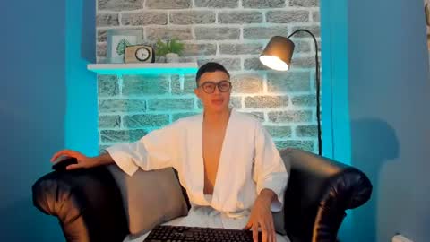 Snapshot of tommy_wild1 chatting on 07/20/26, 03:10 TOMMY WILD online show from 07/20/26, 03:10