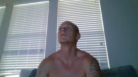 Snapshot of tommygunsfit chatting on 08/03/26, 10:46 tommygunsfit online show from 08/03/26, 10:46