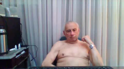 Snapshot of tommylecock chatting on 09/29/25, 10:53 tommylecock online show from 09/29/25, 10:53