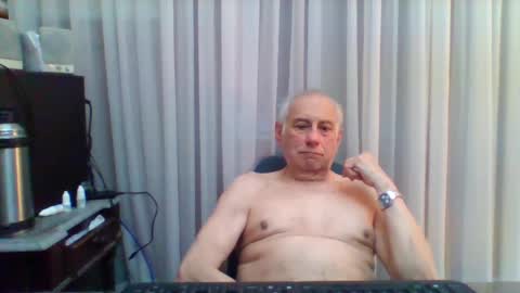 Snapshot of tommylecock chatting on 10/08/25, 02:58 tommylecock online show from 10/08/25, 02:58