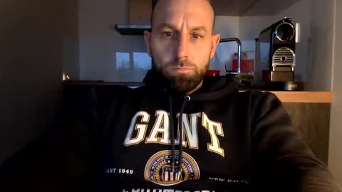 Snapshot of tommyx01 chatting on 01/04/25, 02:56 Thomas Fit online show from 01/04/25, 02:56