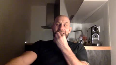 Snapshot of tommyx01 chatting on 01/04/25, 08:48 Thomas Fit online show from 01/04/25, 08:48