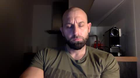 Snapshot of tommyx01 chatting on 01/05/25, 09:03 Thomas Fit online show from 01/05/25, 09:03