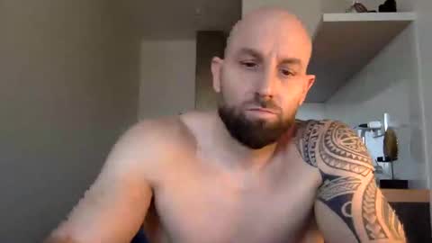 Snapshot of tommyx01 chatting on 01/09/25, 11:25 Thomas Fit online show from 01/09/25, 11:25