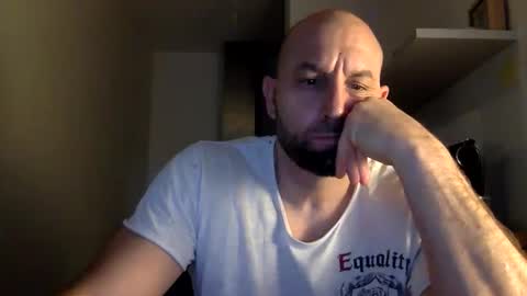 Snapshot of tommyx01 chatting on 01/22/25, 07:03 Thomas Fit online show from 01/22/25, 07:03