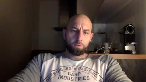 Snapshot of tommyx01 chatting on 02/03/25, 08:13 Thomas Fit online show from 02/03/25, 08:13