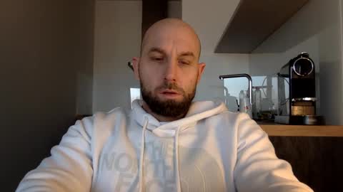 Snapshot of tommyx01 chatting on 02/04/25, 07:51 Thomas Fit online show from 02/04/25, 07:51