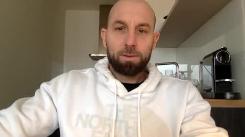 Snapshot of tommyx01 chatting on 02/06/25, 10:26 Thomas Fit online show from 02/06/25, 10:26