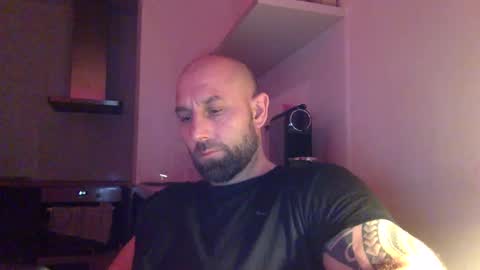 Snapshot of tommyx01 chatting on 02/06/25, 07:07 Thomas Fit online show from 02/06/25, 07:07