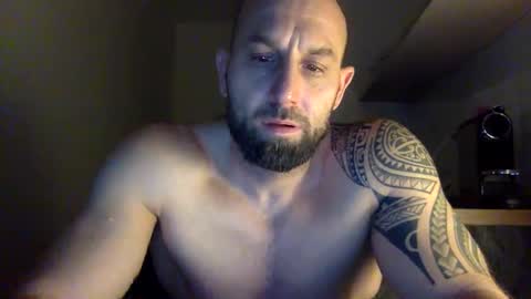 Snapshot of tommyx01 chatting on 02/06/25, 10:10 Thomas Fit online show from 02/06/25, 10:10