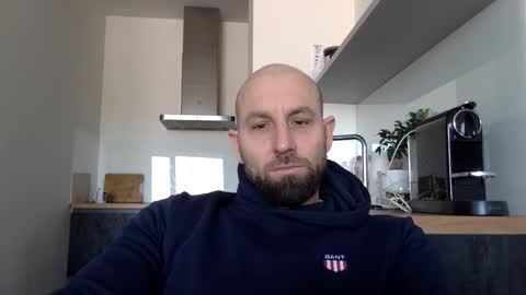 Snapshot of tommyx01 chatting on 02/18/25, 07:32 Thomas Fit online show from 02/18/25, 07:32